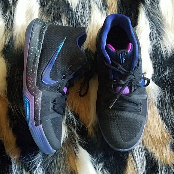 kyrie irving shoes 3 flip the switch